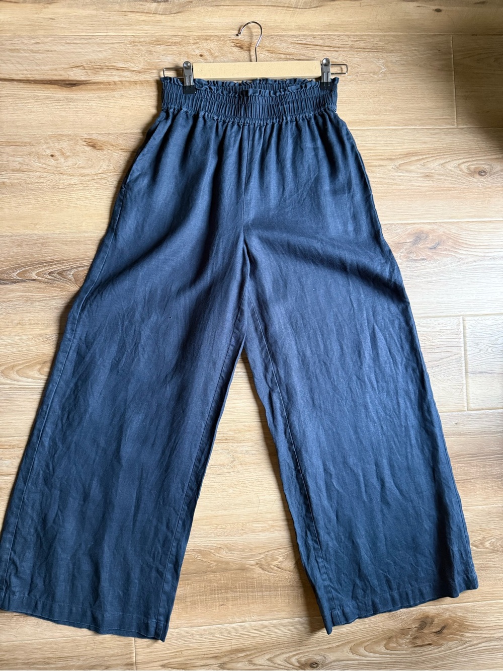 Esmaee’ Linen Wide Leg Pant in Blue